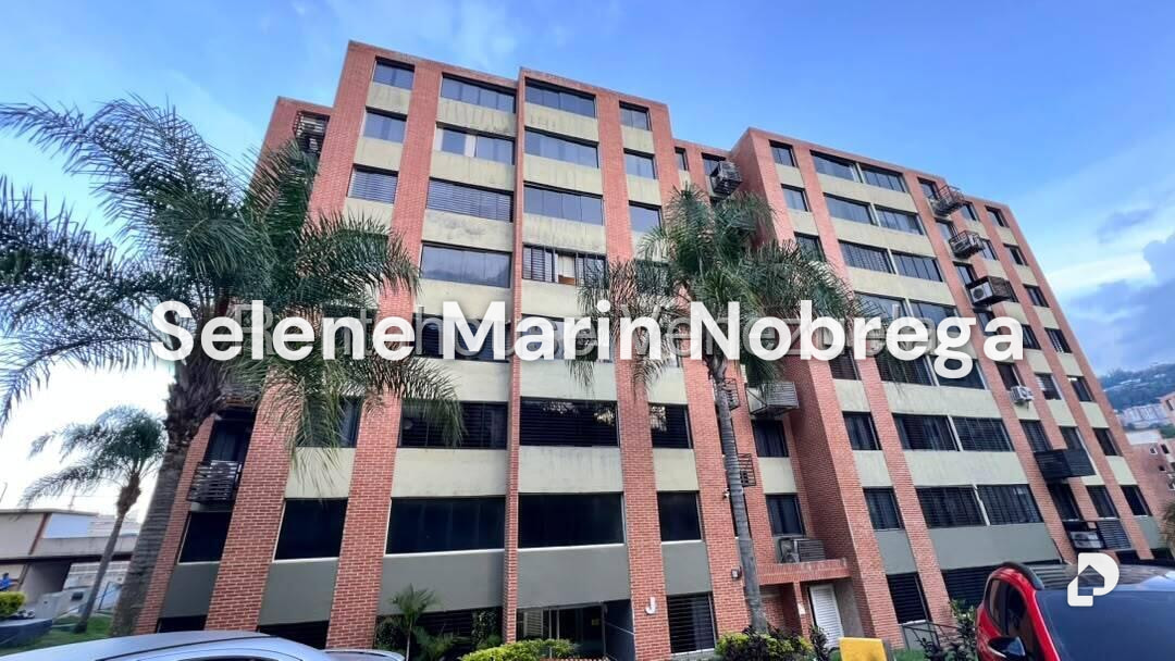 Apartamento en Los Naranjos Humboldt, Caracas – 1