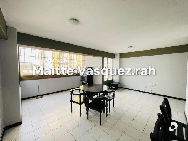 Apartamento en Urbanización Andrés Bello, Maracay – 4