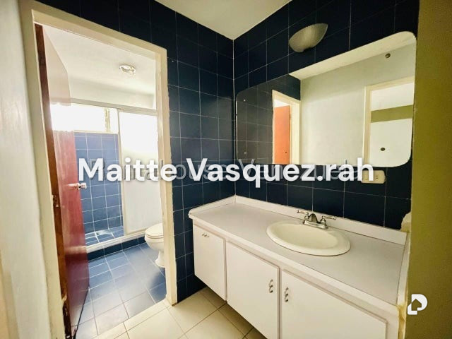 Apartamento en Urbanización Andrés Bello, Maracay – 8