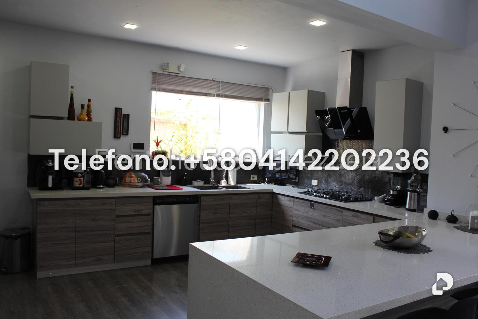 Casa en Altamira, Caracas – 25
