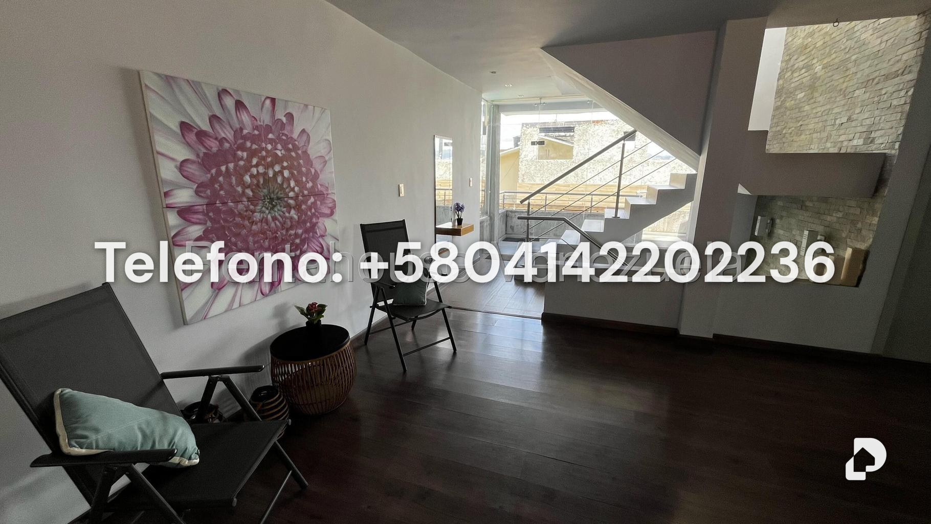 Casa en Altamira, Caracas – 55