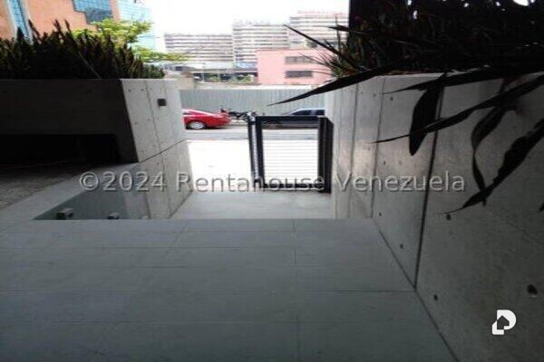 Oficina en Las Mercedes, Caracas – 18