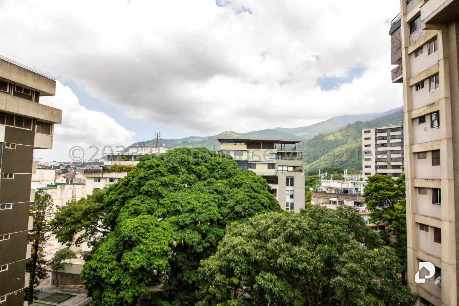 Apartamento en San Bernardino, Caracas – 18