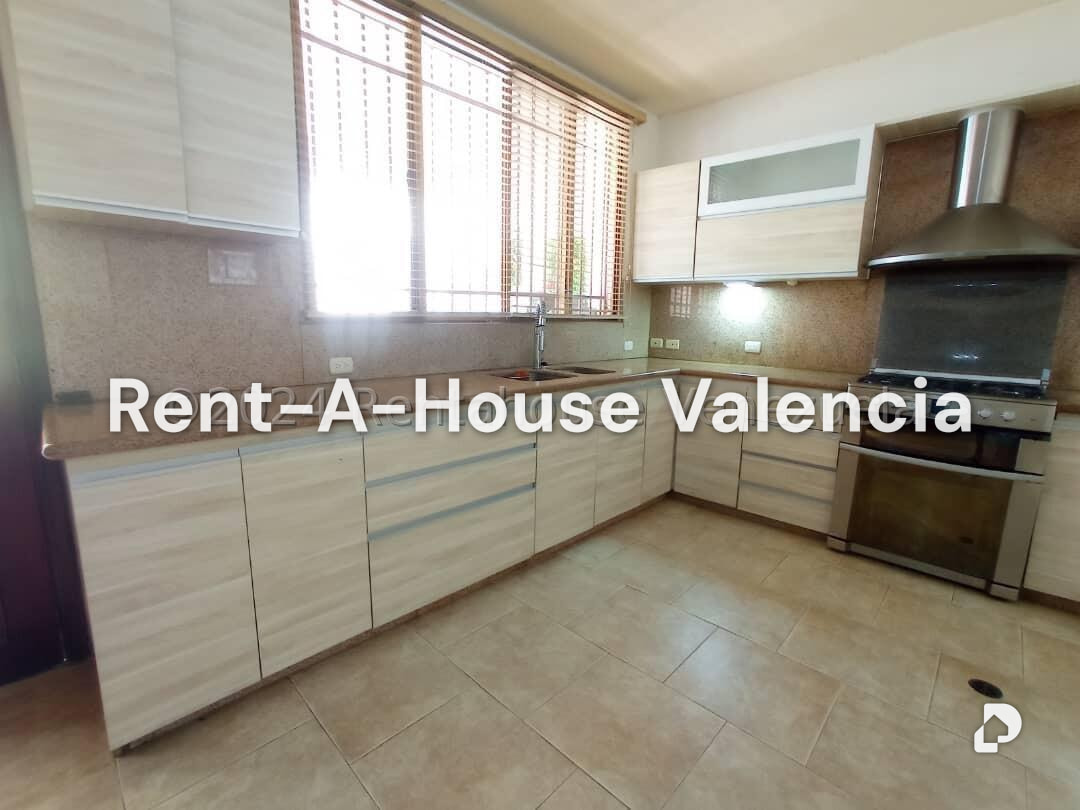 Casa en Guaparo, Valencia – 12