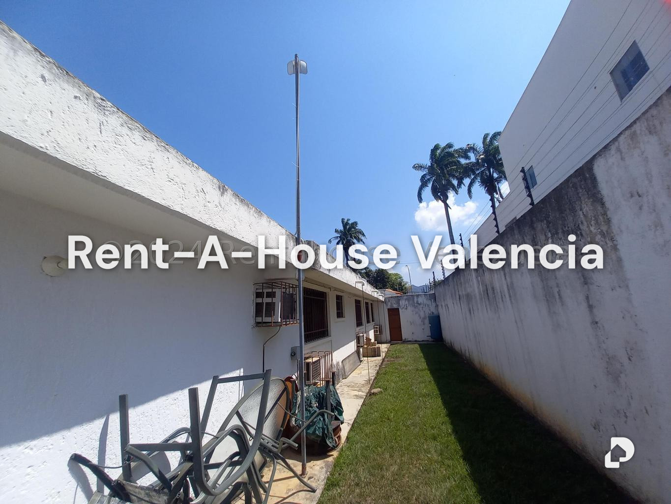 Casa en Guaparo, Valencia – 46