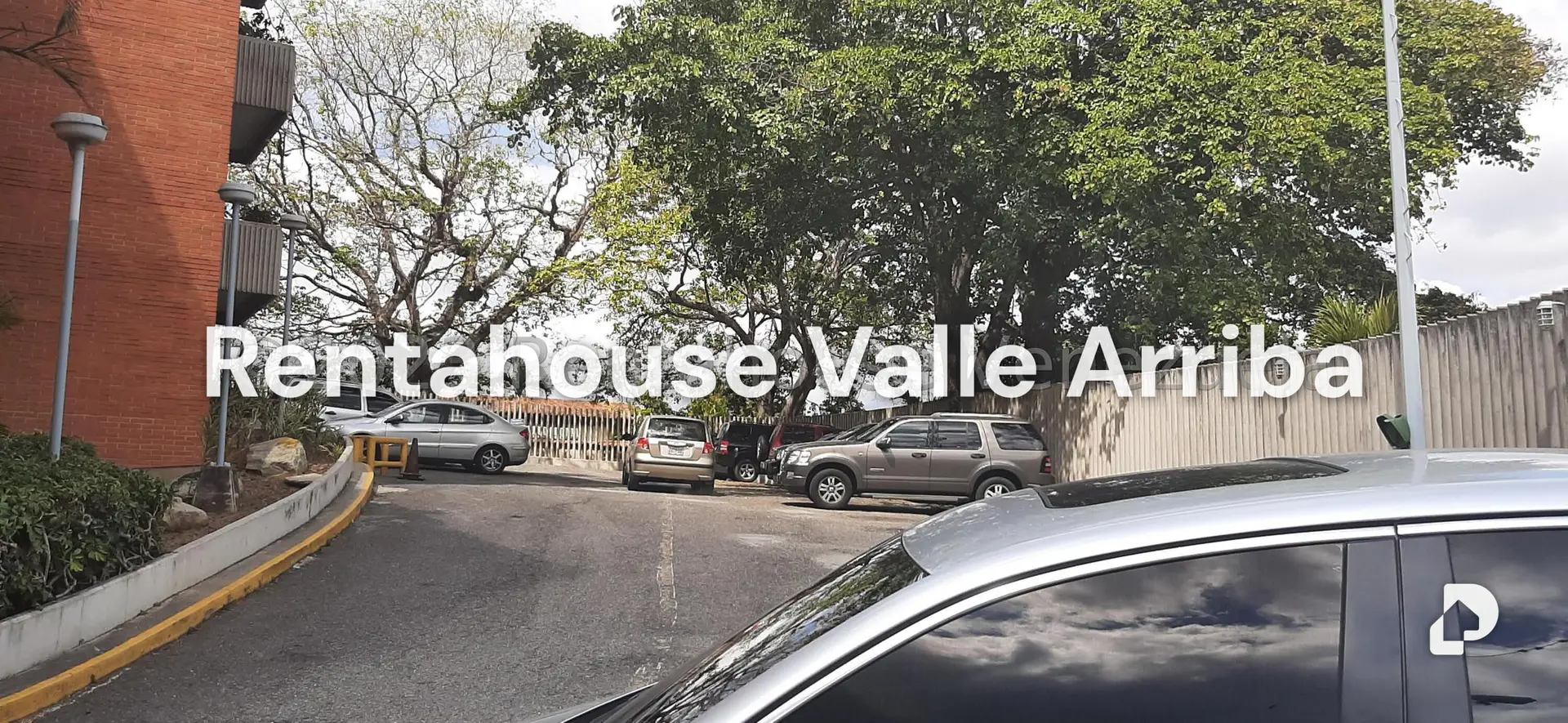 Local comercial en Lomas De La Trinidad, Caracas – 8
