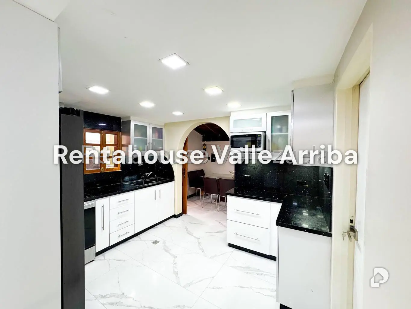 House in Alto Prado, Caracas – 6