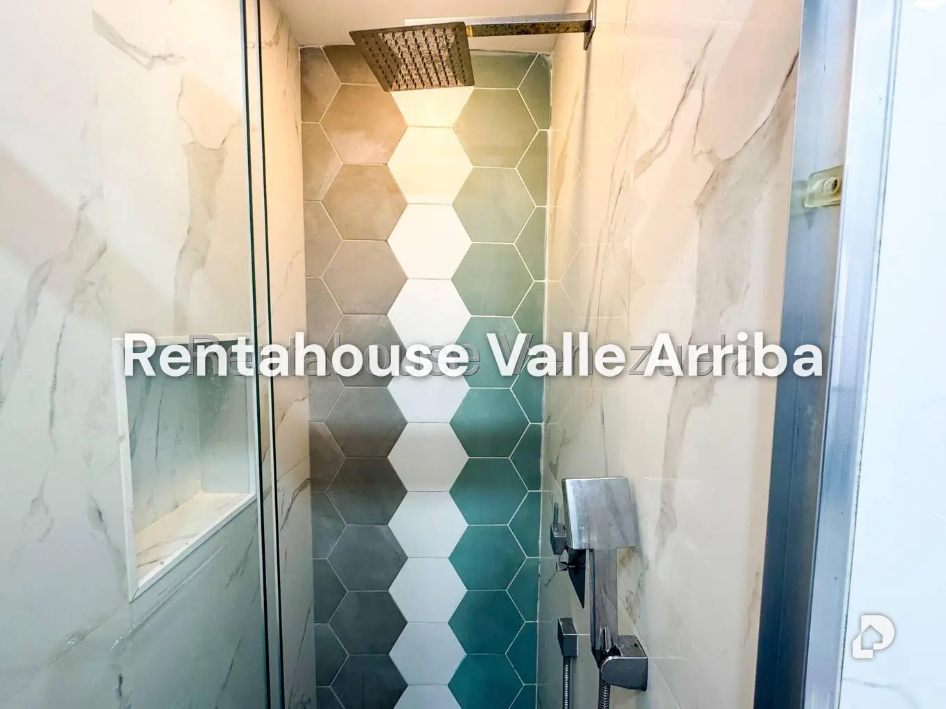 House in Alto Prado, Caracas – 25