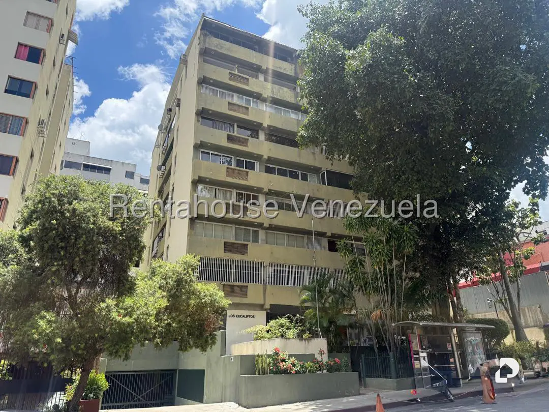 Apartamento en Los Palos Grandes, Caracas – 1
