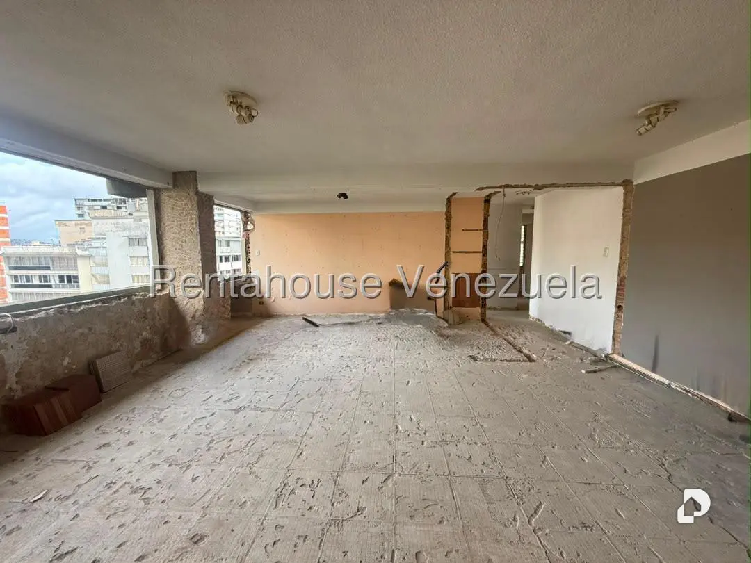 Apartamento en Los Palos Grandes, Caracas – 4