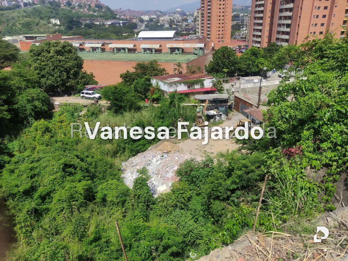 Terreno en Santa Mónica, Caracas – 2
