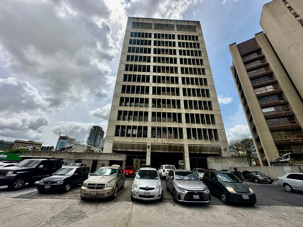 Oficina en Las Mercedes, Caracas - 1