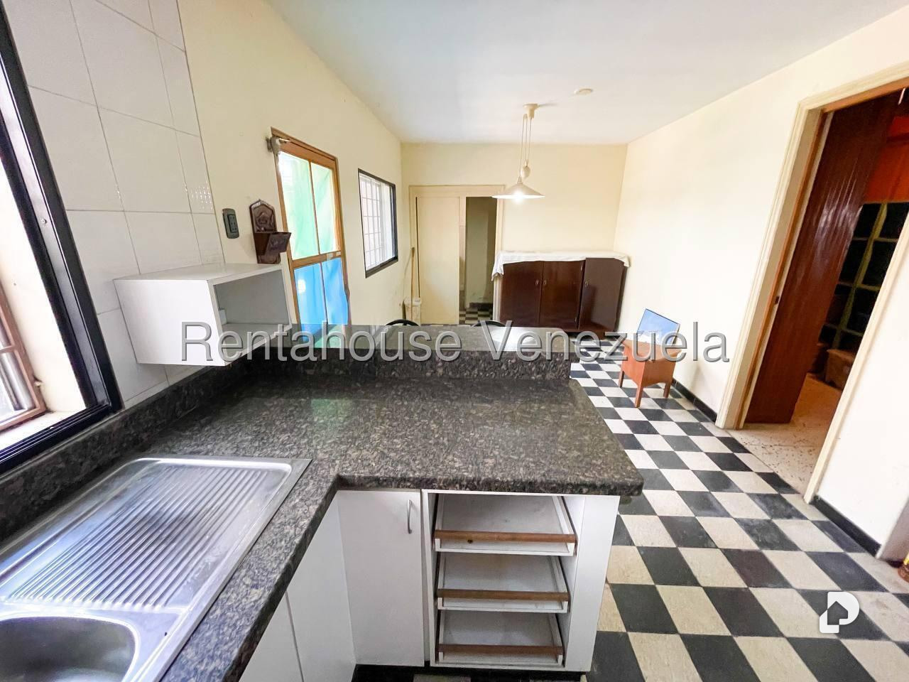 Casa en La Floresta, Caracas – 28