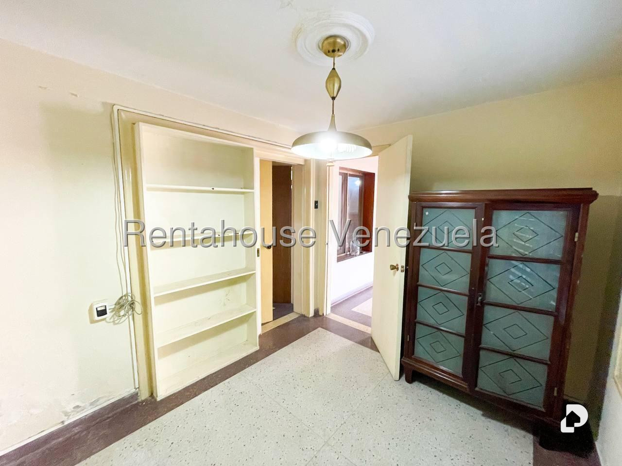 Casa en La Floresta, Caracas – 23