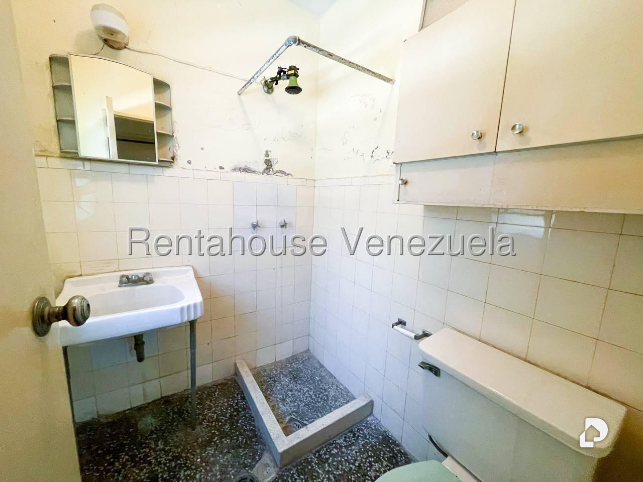 Casa en La Floresta, Caracas – 29