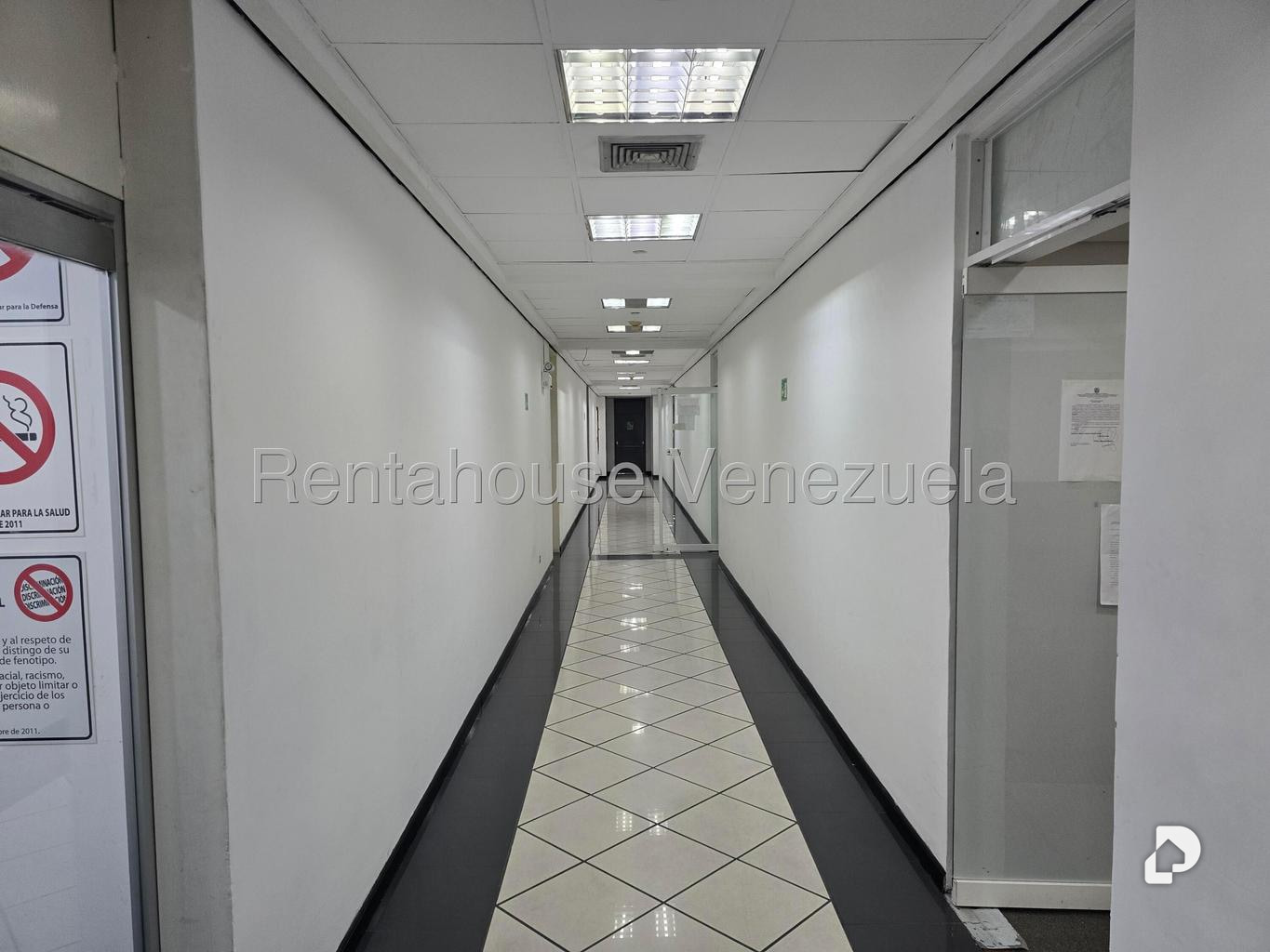 Local comercial en El Recreo, Caracas – 3