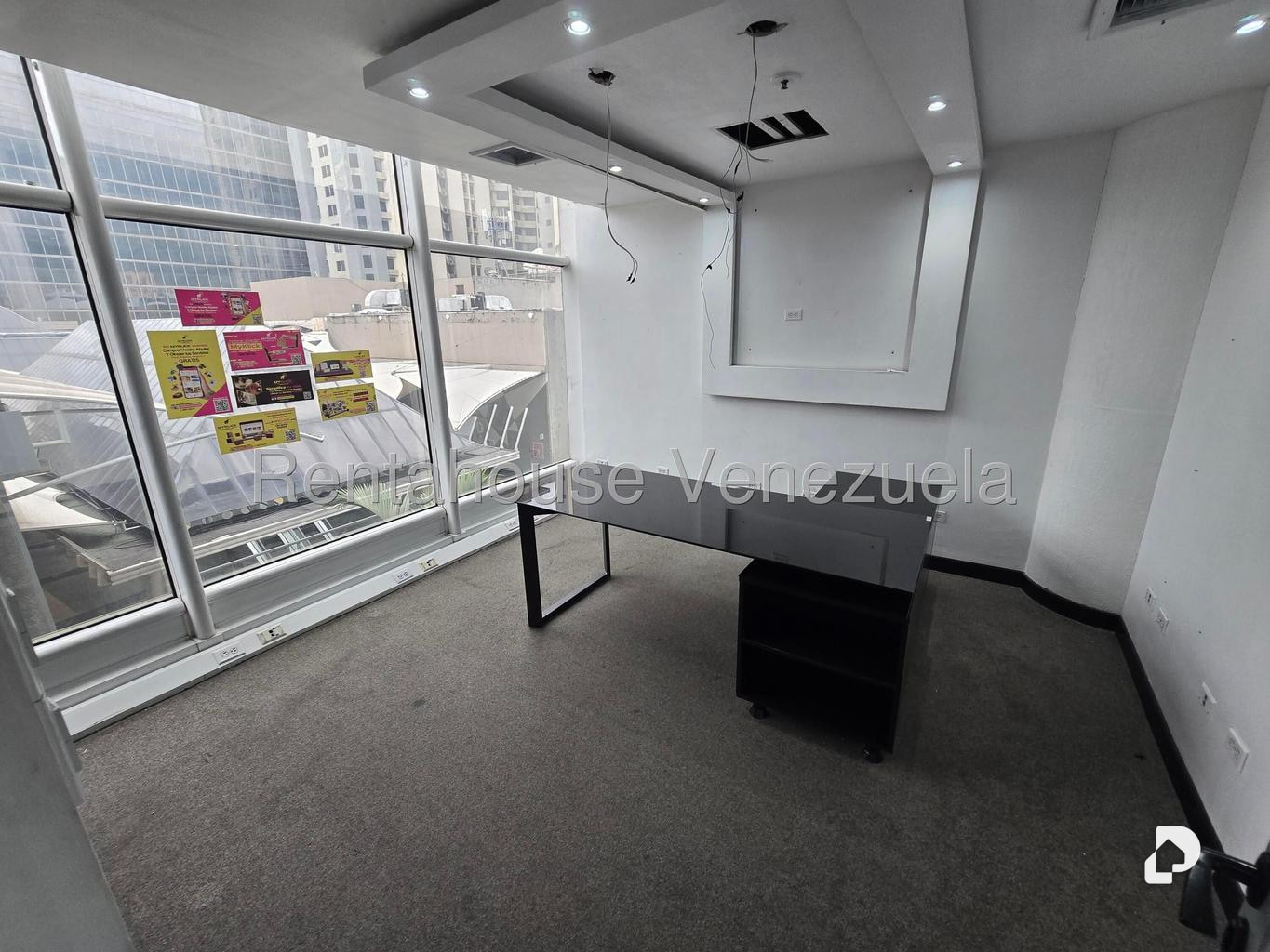 Local comercial en El Recreo, Caracas – 13