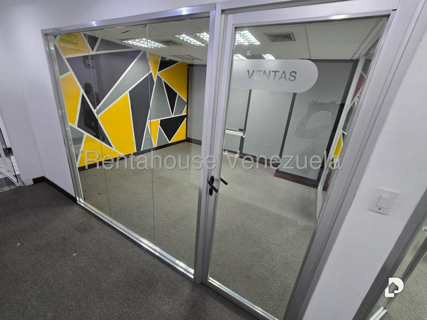 Local comercial en El Recreo, Caracas – 4