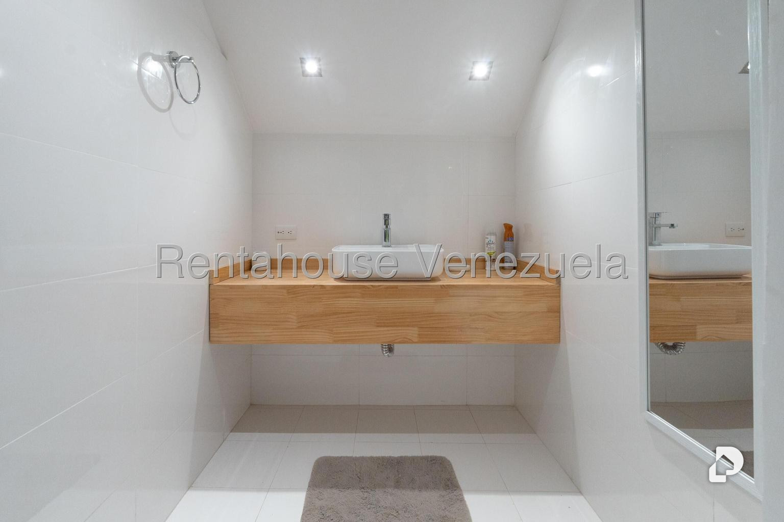 Casa en La Lagunita Country Club, Caracas – 25