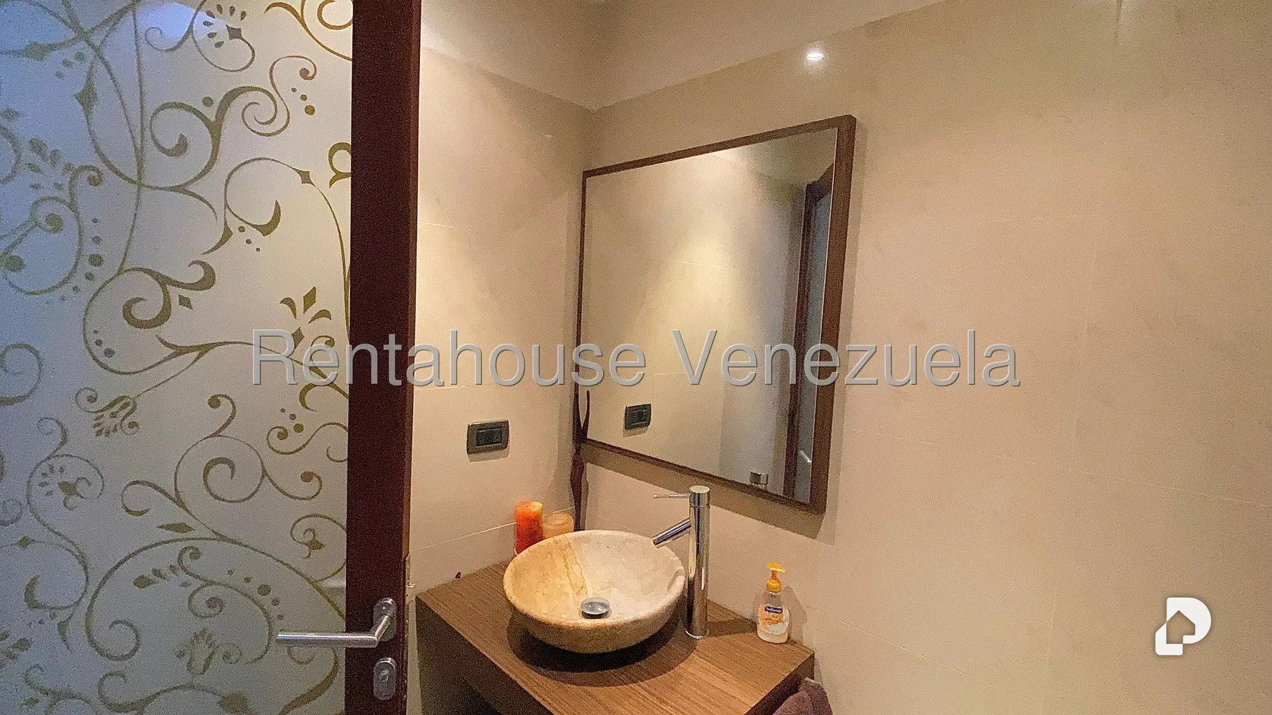 Apartamento en Los Naranjos de las Mercedes, Caracas