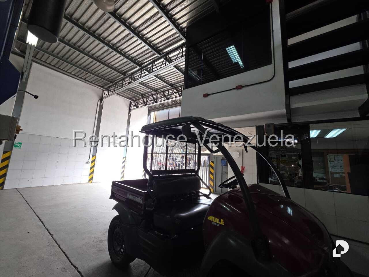 Local comercial en Prado de María, Caracas – 13