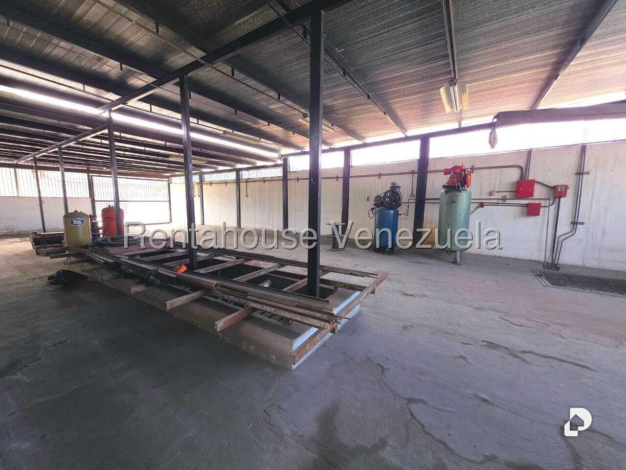 Local comercial en Prado de María, Caracas – 4