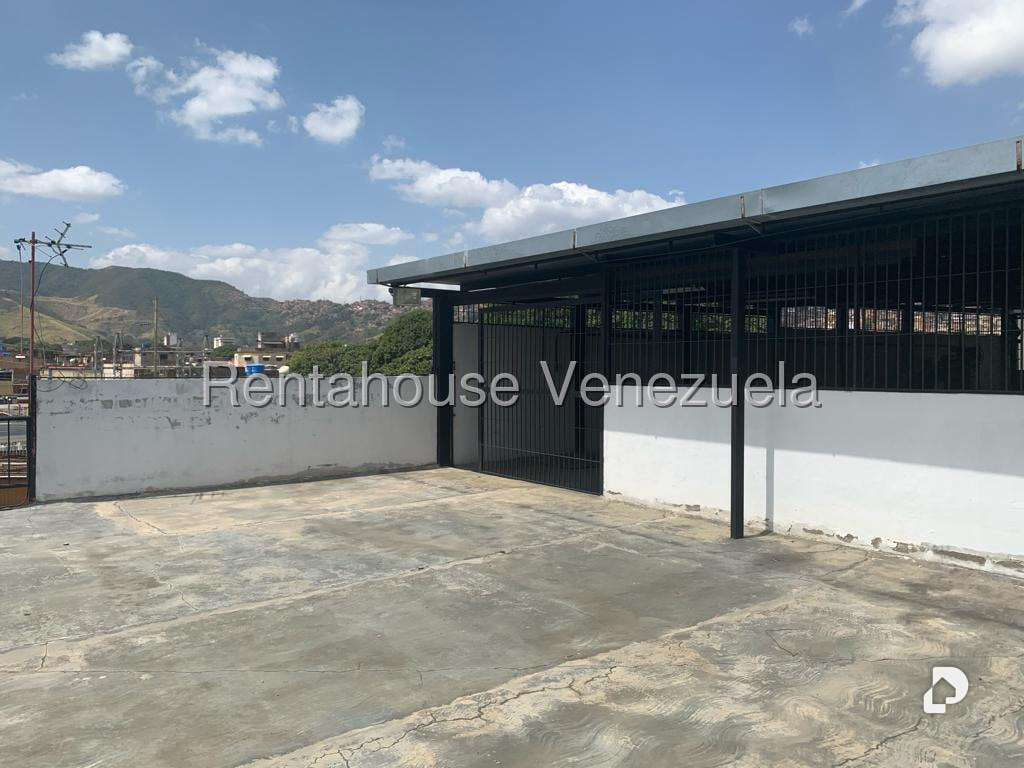Local comercial en Prado de María, Caracas – 16