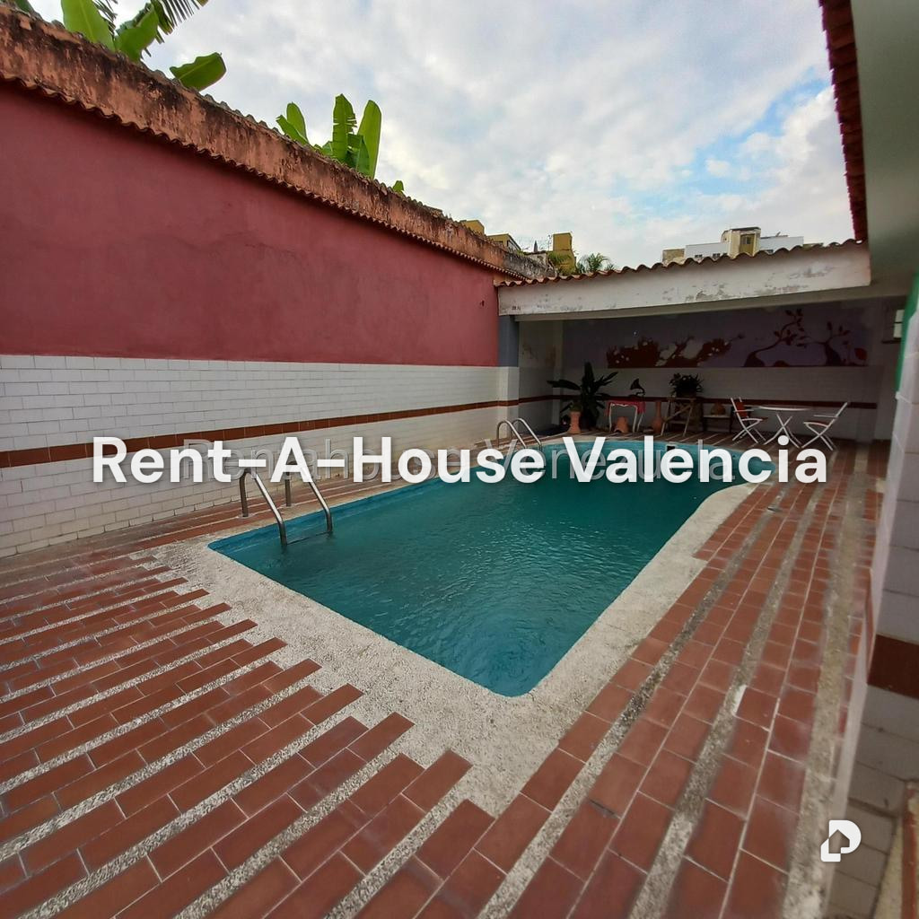 Anexo en Terrazas de Los Nísperos, Valencia – 1