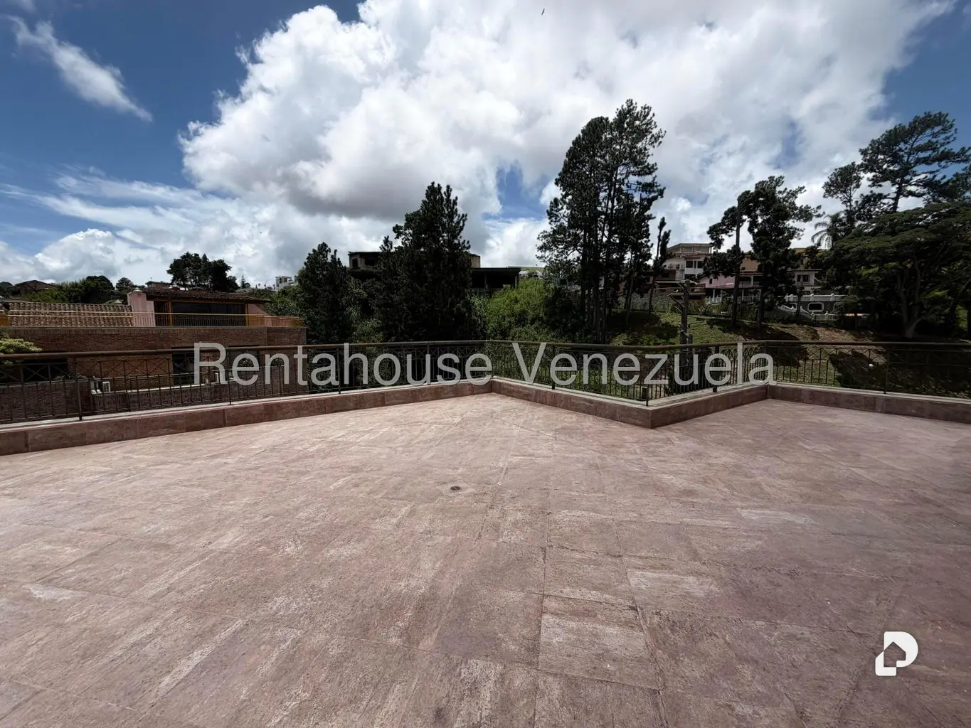 Penthouse en Los Naranjos (del Cafetal), Caracas – 37