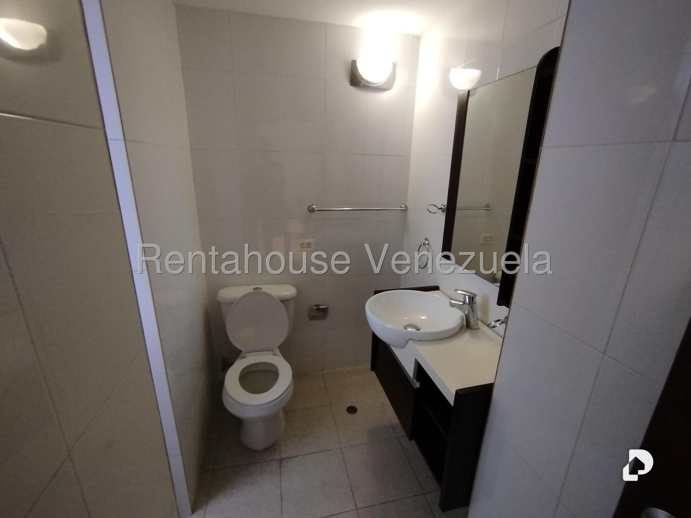 Oficina en El Rosal, Caracas – 21