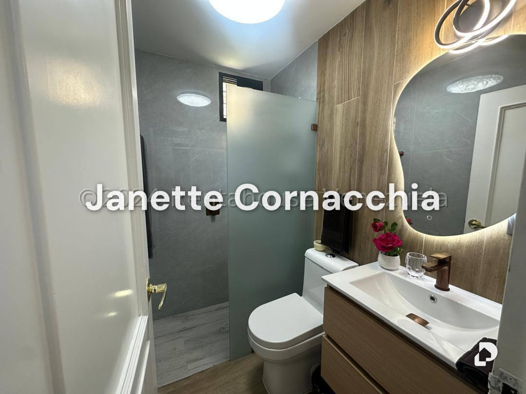 Apartamento en Colinas de La Tahona, Caracas – 26