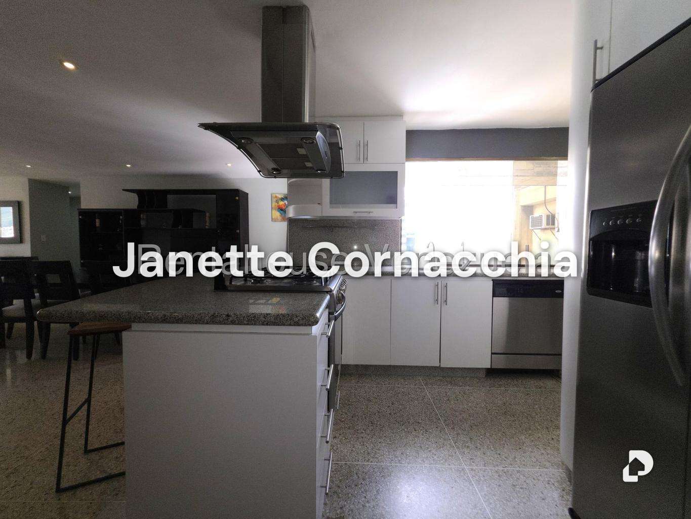 Apartamento en Altamira, Caracas – 11
