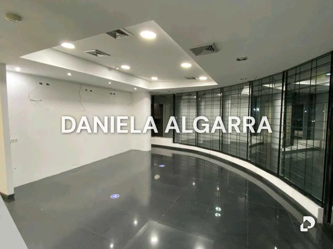 Commercial space in El Remanso, Valencia – 2