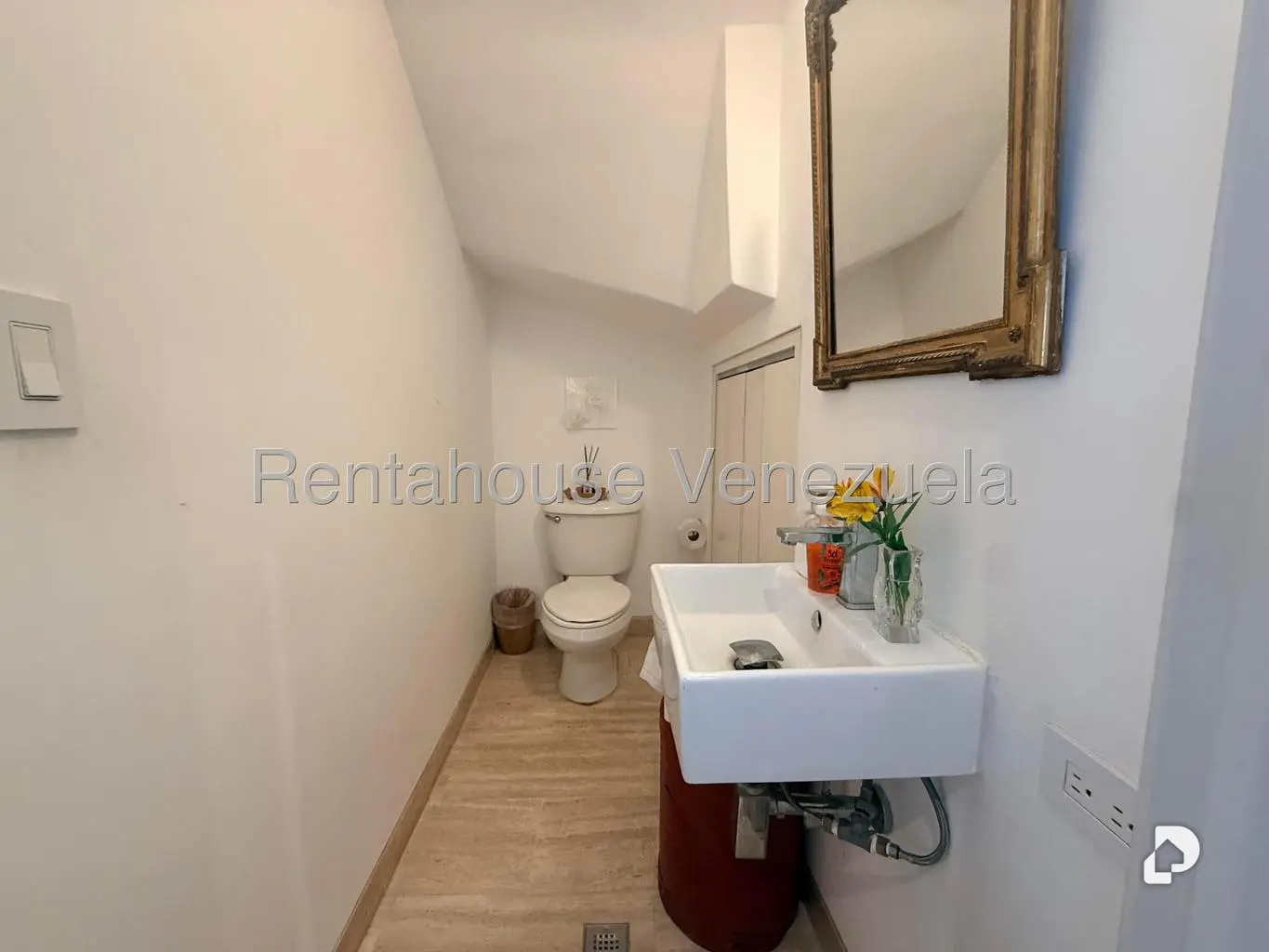 Apartamento en Oripoto, Caracas – 22