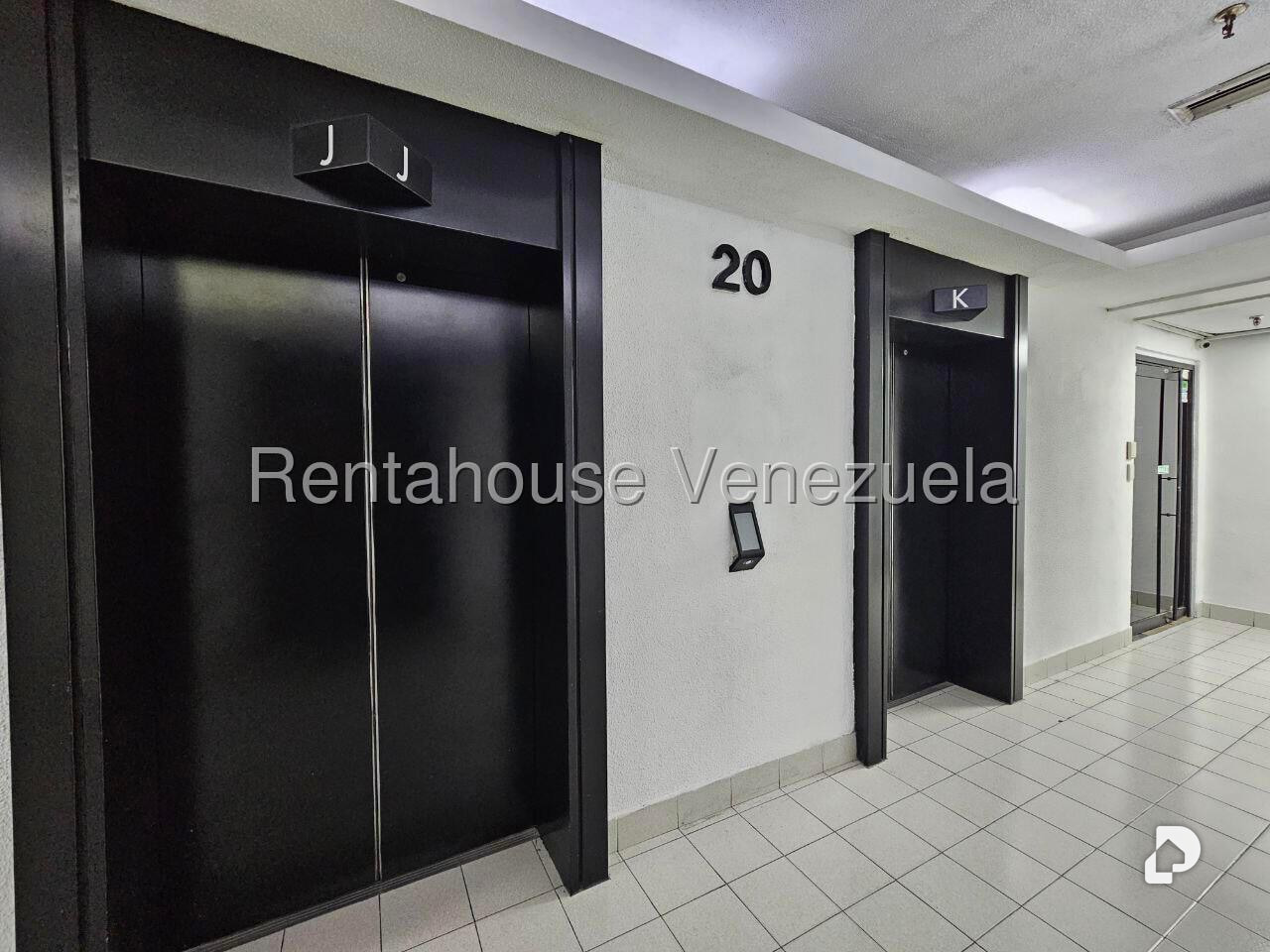 Oficina en Prados del Este, Caracas – 6