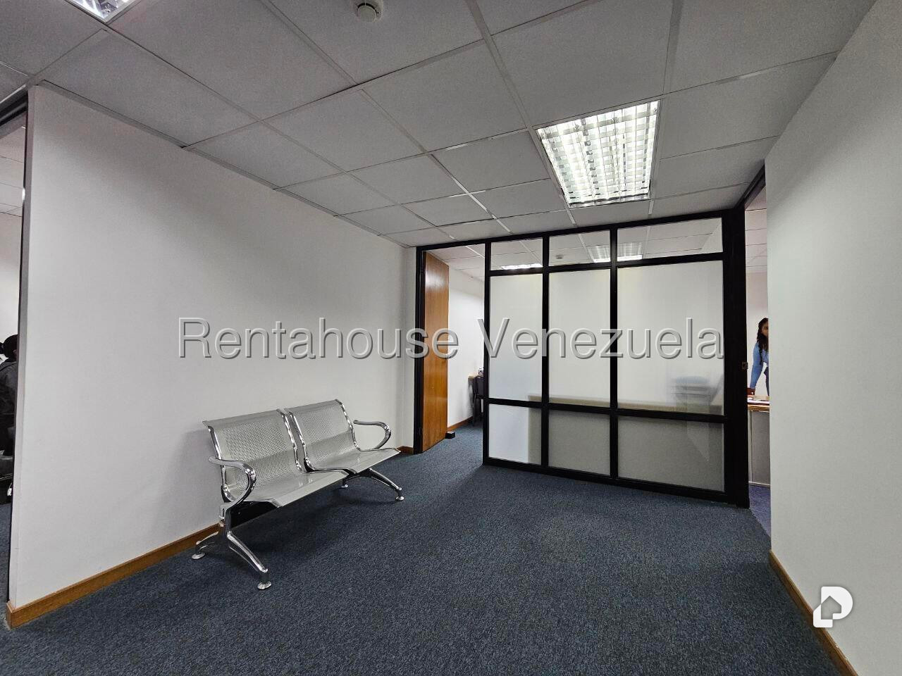 Oficina en Prados del Este, Caracas – 30