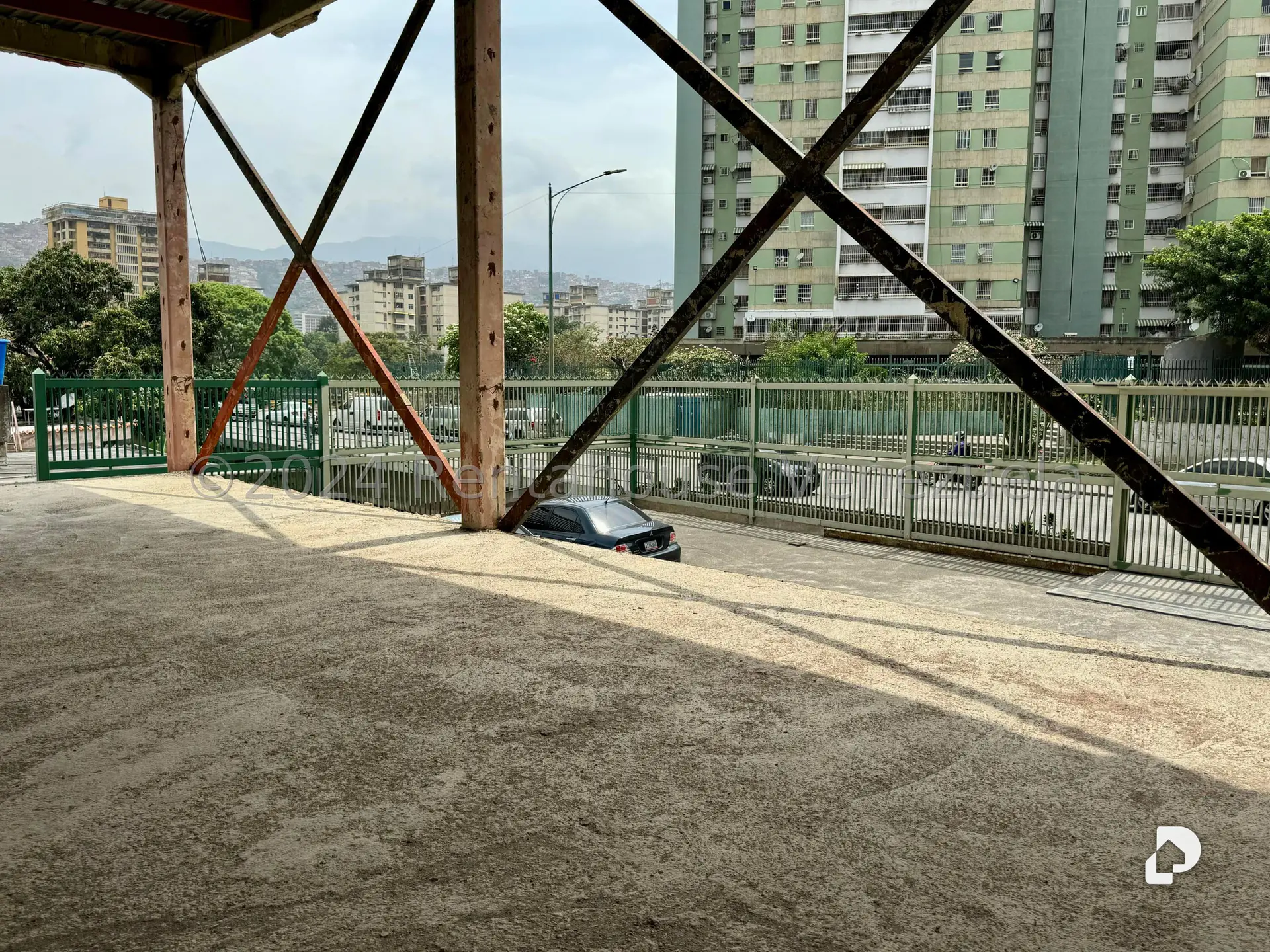 Local comercial en El Paraíso, Caracas