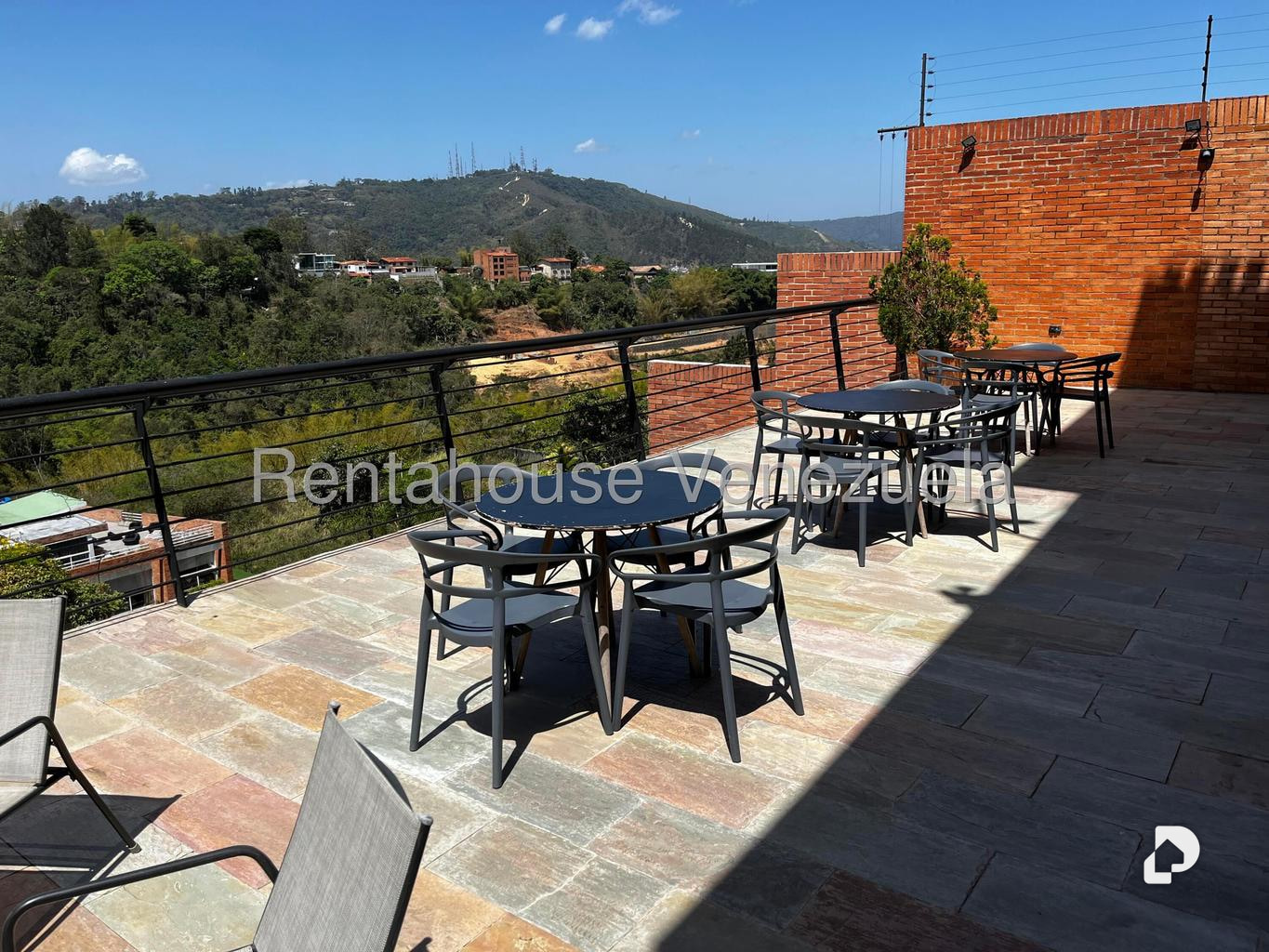 House in Alto Hatillo, Caracas – 17