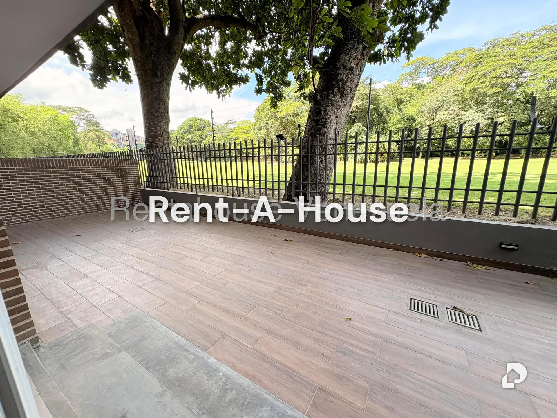 Apartamento en Los Naranjos de las Mercedes, Caracas – 2