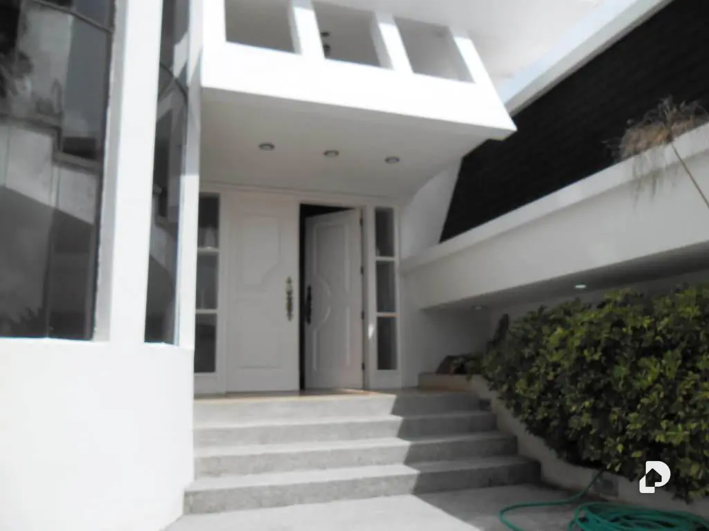 Casa en La Lagunita Country Club, Caracas