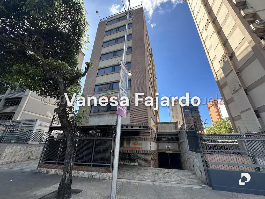 Edificio en Sabana Grande, Caracas – 1