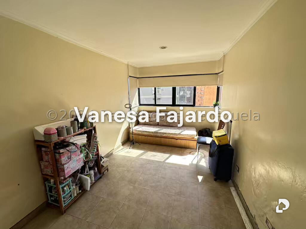 Edificio en Sabana Grande, Caracas – 26