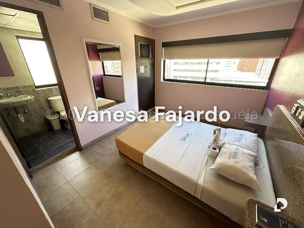 Edificio en Sabana Grande, Caracas – 21