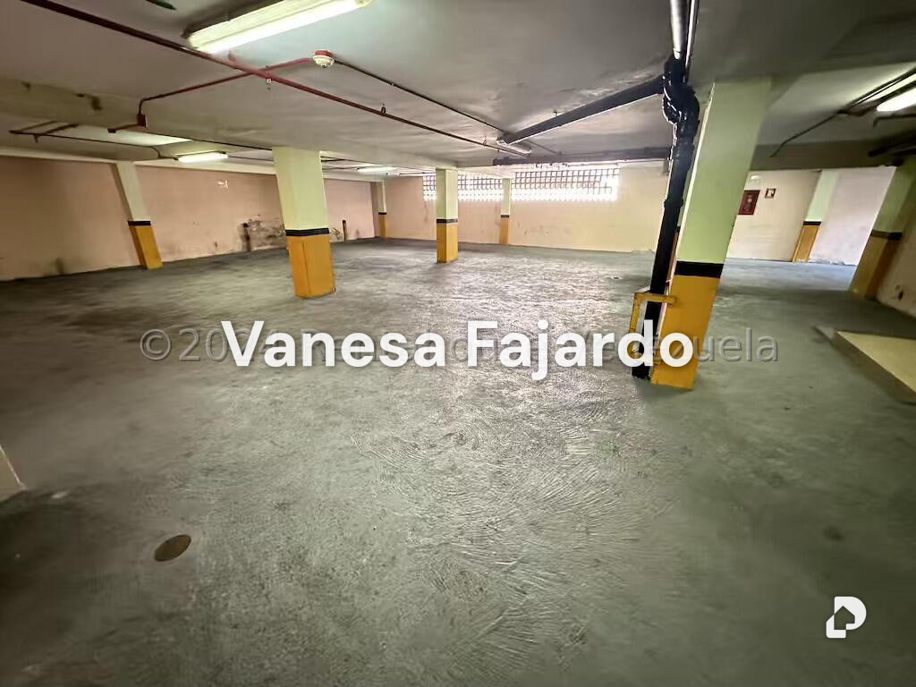 Edificio en Sabana Grande, Caracas – 23