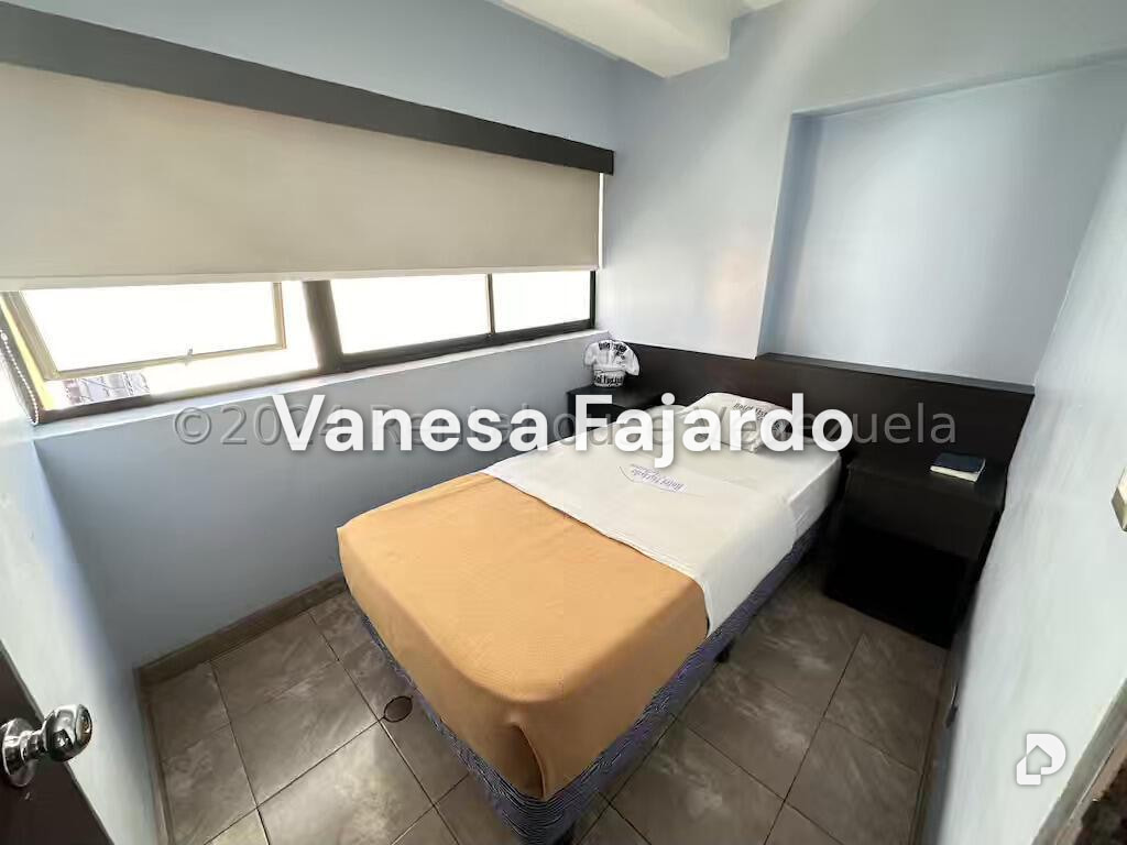 Edificio en Sabana Grande, Caracas – 14