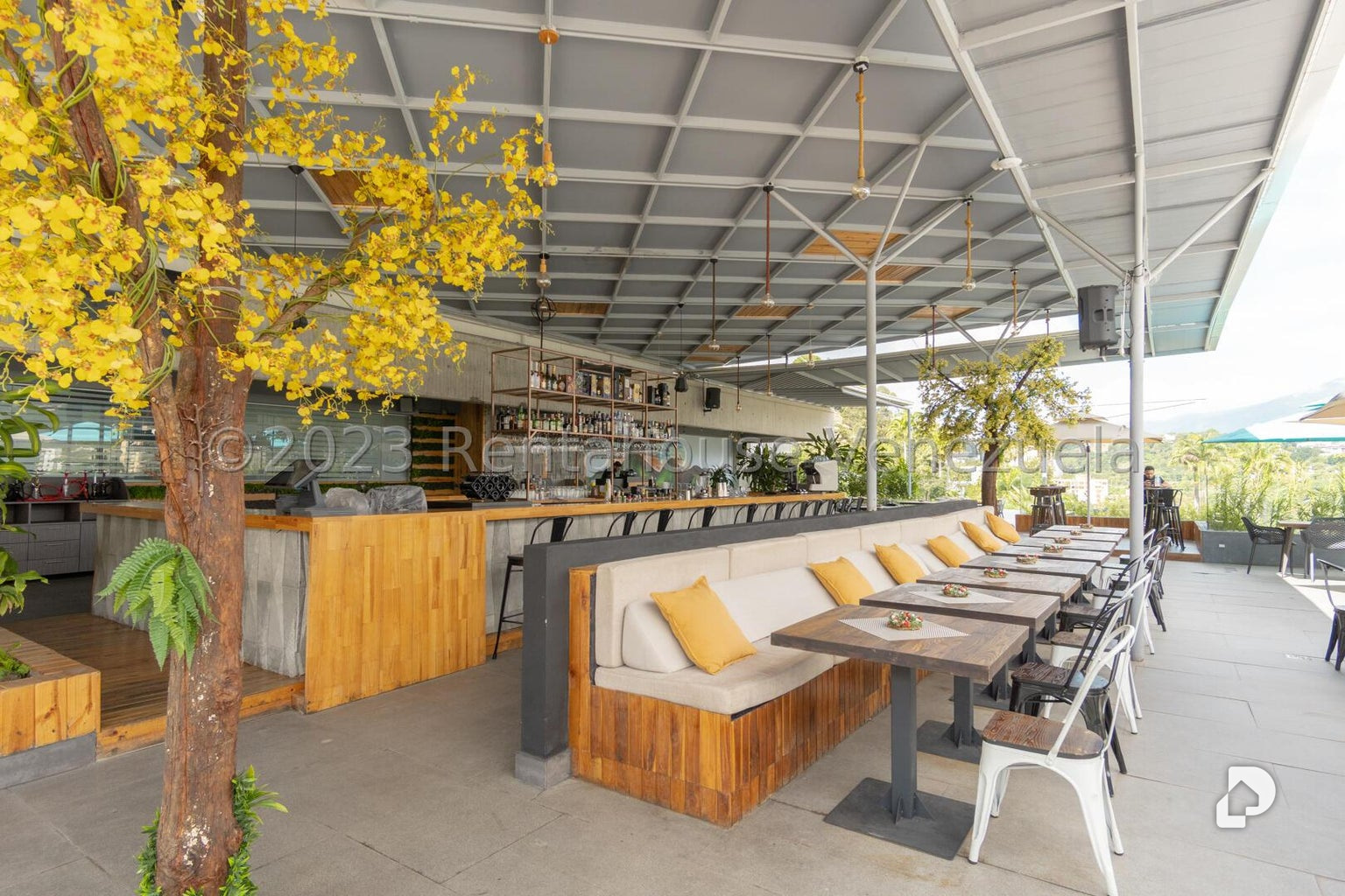 Oficina en Los Naranjos (del Cafetal), Caracas – 15