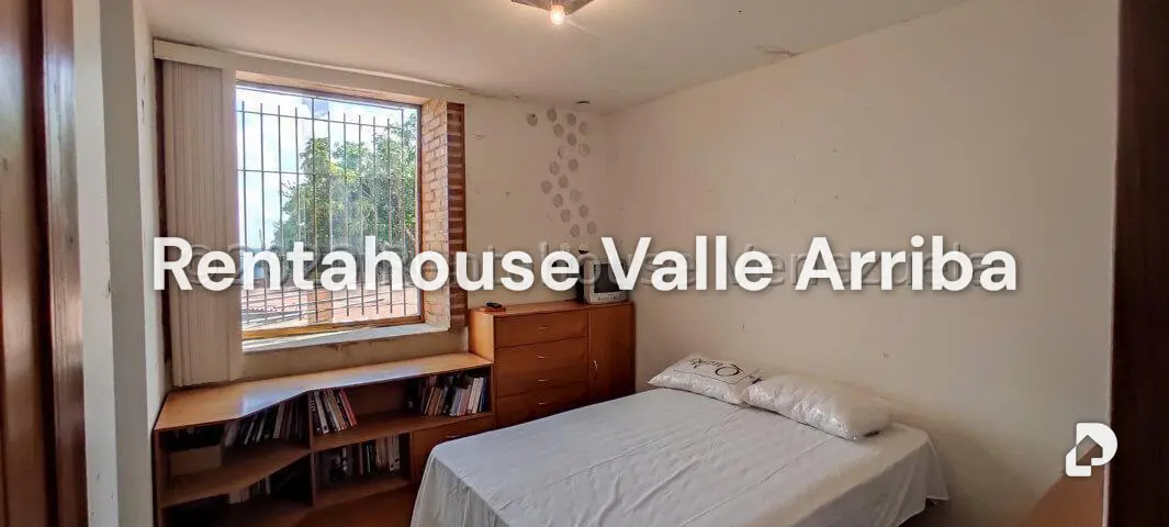 House in La Lagunita Country Club, Caracas – 30