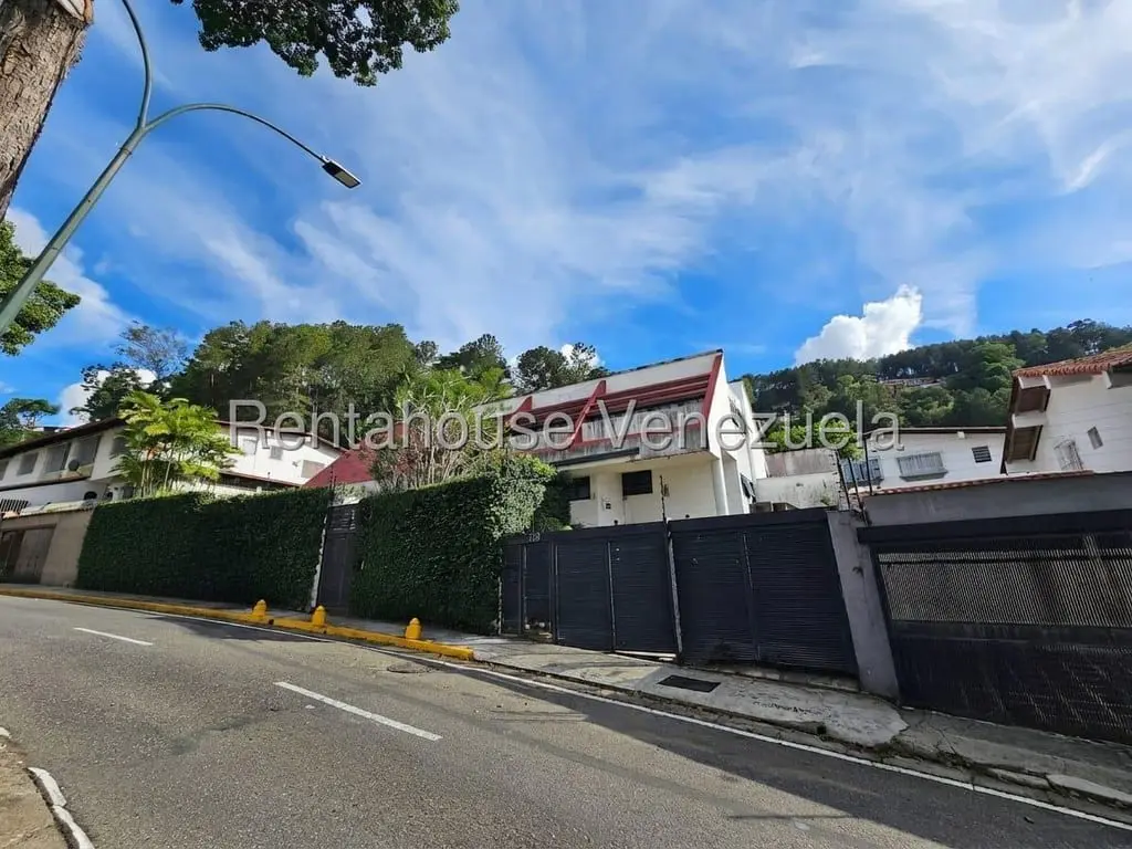 House in Alto Prado, Caracas - 1