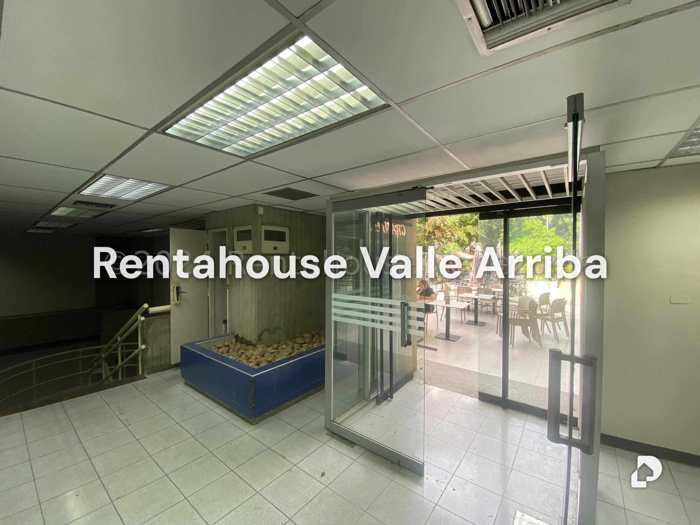 Local comercial en San Bernardino, Caracas – 28