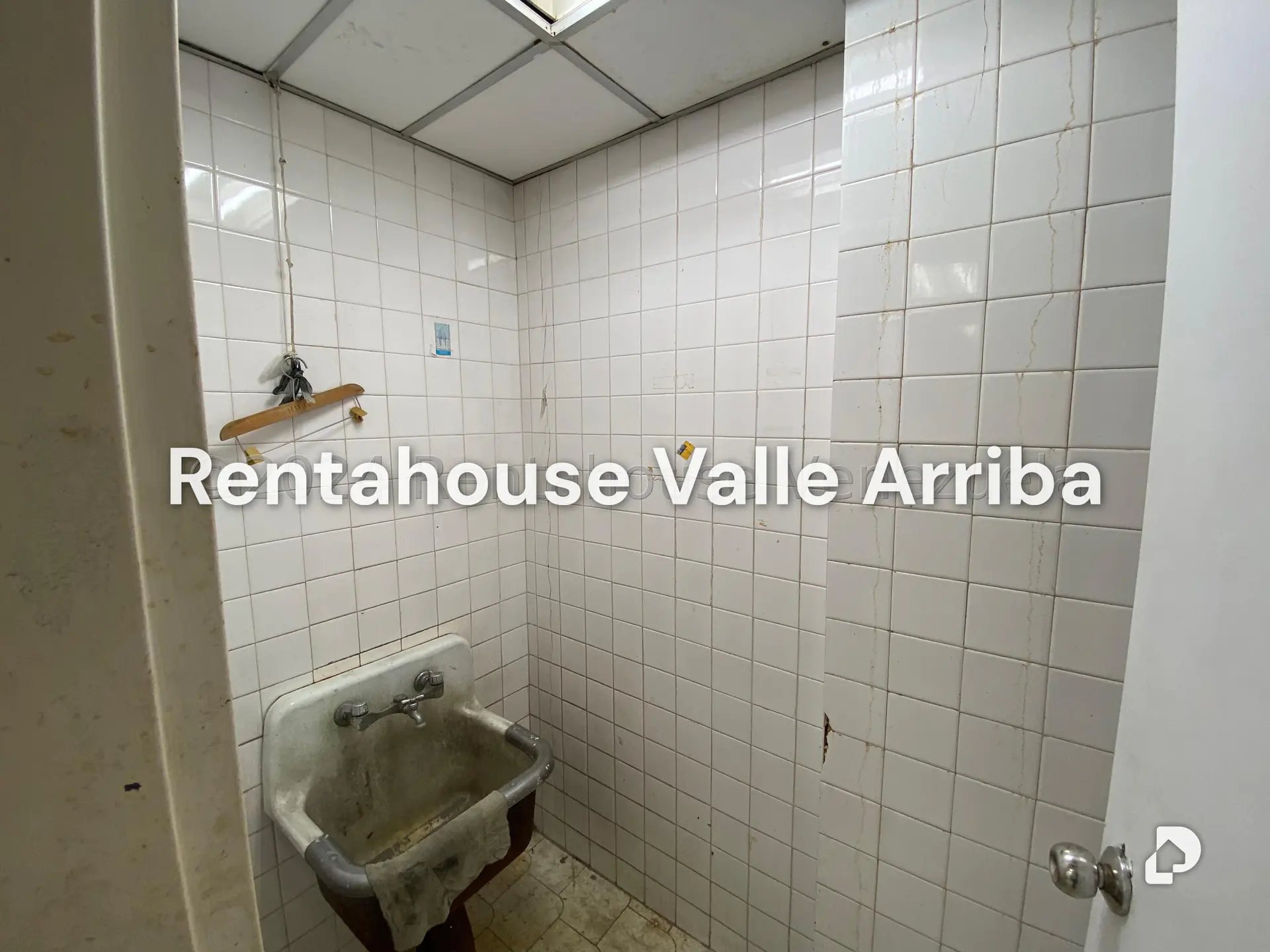 Local comercial en San Bernardino, Caracas – 23